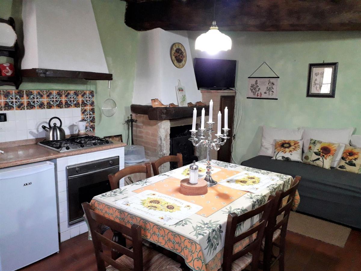 Il Mirtillo - A Truly Magical Place In The Heart Of Tuscany, Nestled In A Medieval Village Chianni Exterior foto