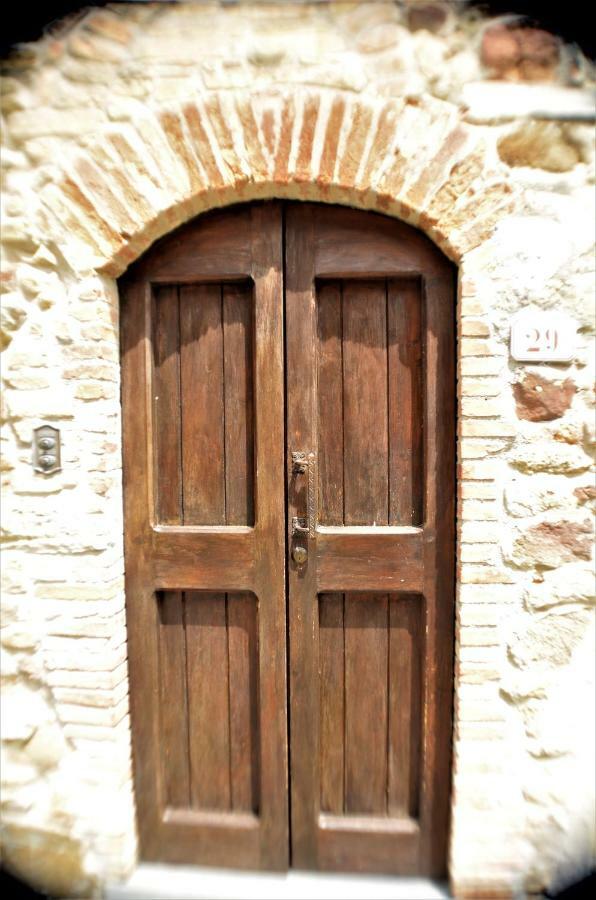 Il Mirtillo - A Truly Magical Place In The Heart Of Tuscany, Nestled In A Medieval Village Chianni Exterior foto